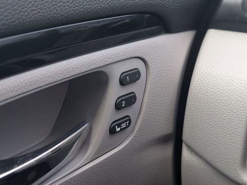 Used 2016 Honda Pilot Touring image 13