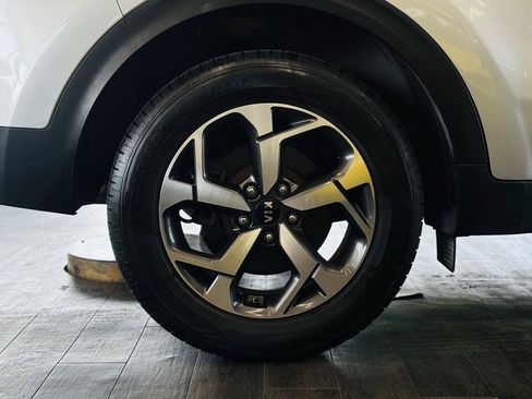 Used 2020 Kia Sportage LX AWD/4WD image 25