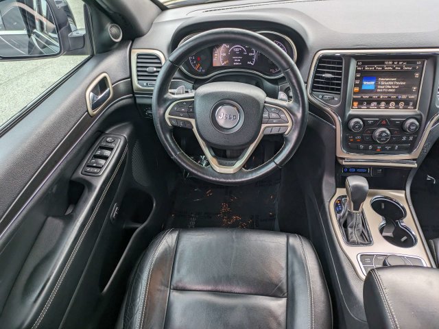 Used 2017 Jeep Grand Cherokee Limited AWD/4WD image 17