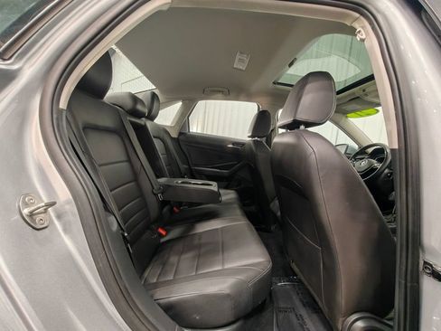 Used 2021 Volkswagen Jetta SE FWD image 25