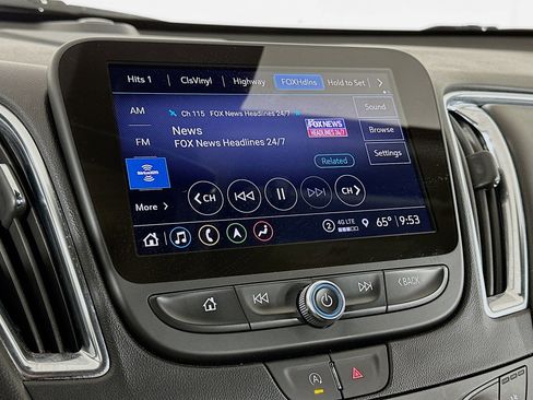 Used 2024 Chevrolet Malibu LT FWD image 21