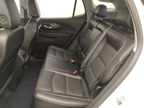 Used 2024 GMC Terrain SLT FWD image 18