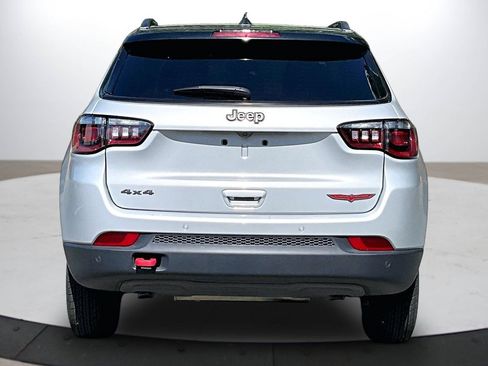 Used 2024 Jeep Compass Trailhawk AWD/4WD image 8