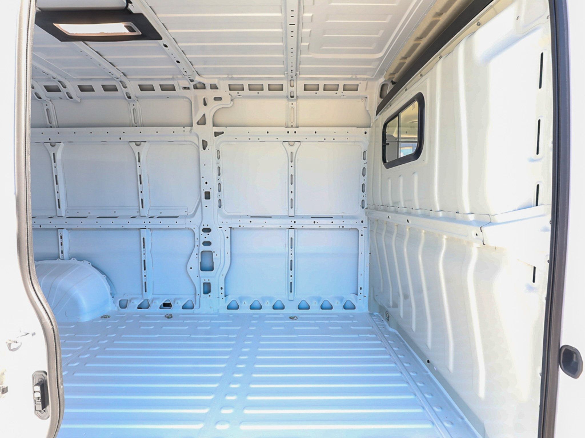 New 2026 RAM ProMaster 2500 w/ Convenience Group FWD image 20