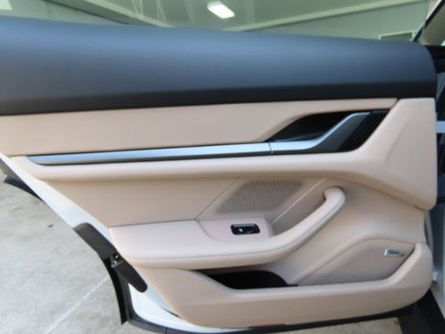 New 2025 Porsche Taycan image 26