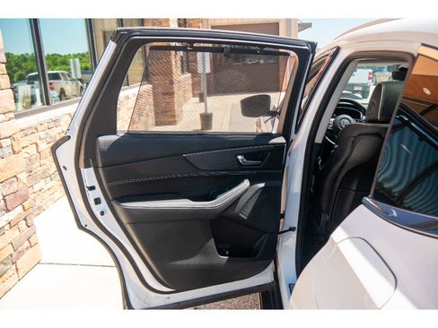 Used 2024 Acura MDX SH-AWD w/ Advance Package image 18