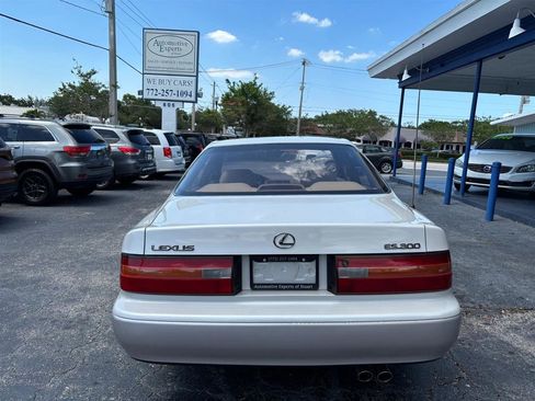 Used 1996 Lexus ES 330 FWD image 4