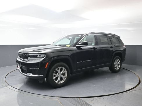 Used 2023 Jeep Grand Cherokee L Limited AWD/4WD image 10