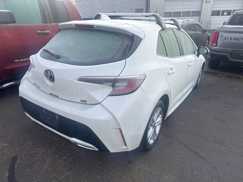 Used 2019 Toyota Corolla Hatchback image 3