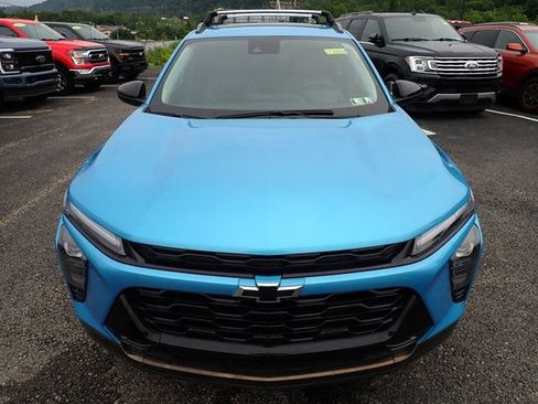 Used 2025 Chevrolet Trax ACTIV w/ Sunroof Package FWD image 9