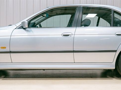Used 1997 BMW 540i Sedan RWD image 2