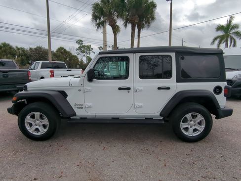 Used 2021 Jeep Wrangler Unlimited Sport S image 8