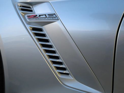 Used 2017 Chevrolet Corvette Z06 RWD image 42