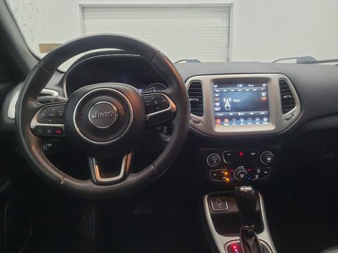 Used 2021 Jeep Compass Latitude FWD image 22