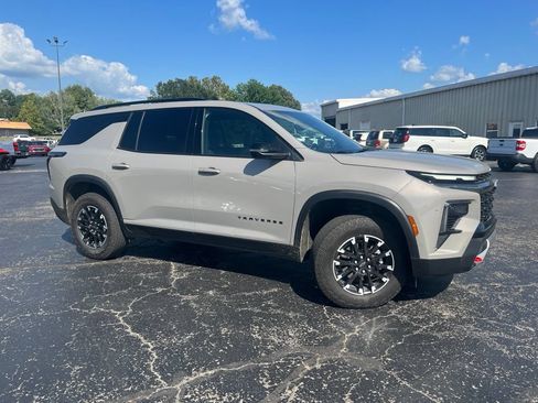 Used 2026 Chevrolet Traverse Z71 w/ Enhanced Driving Package AWD/4WD image 2