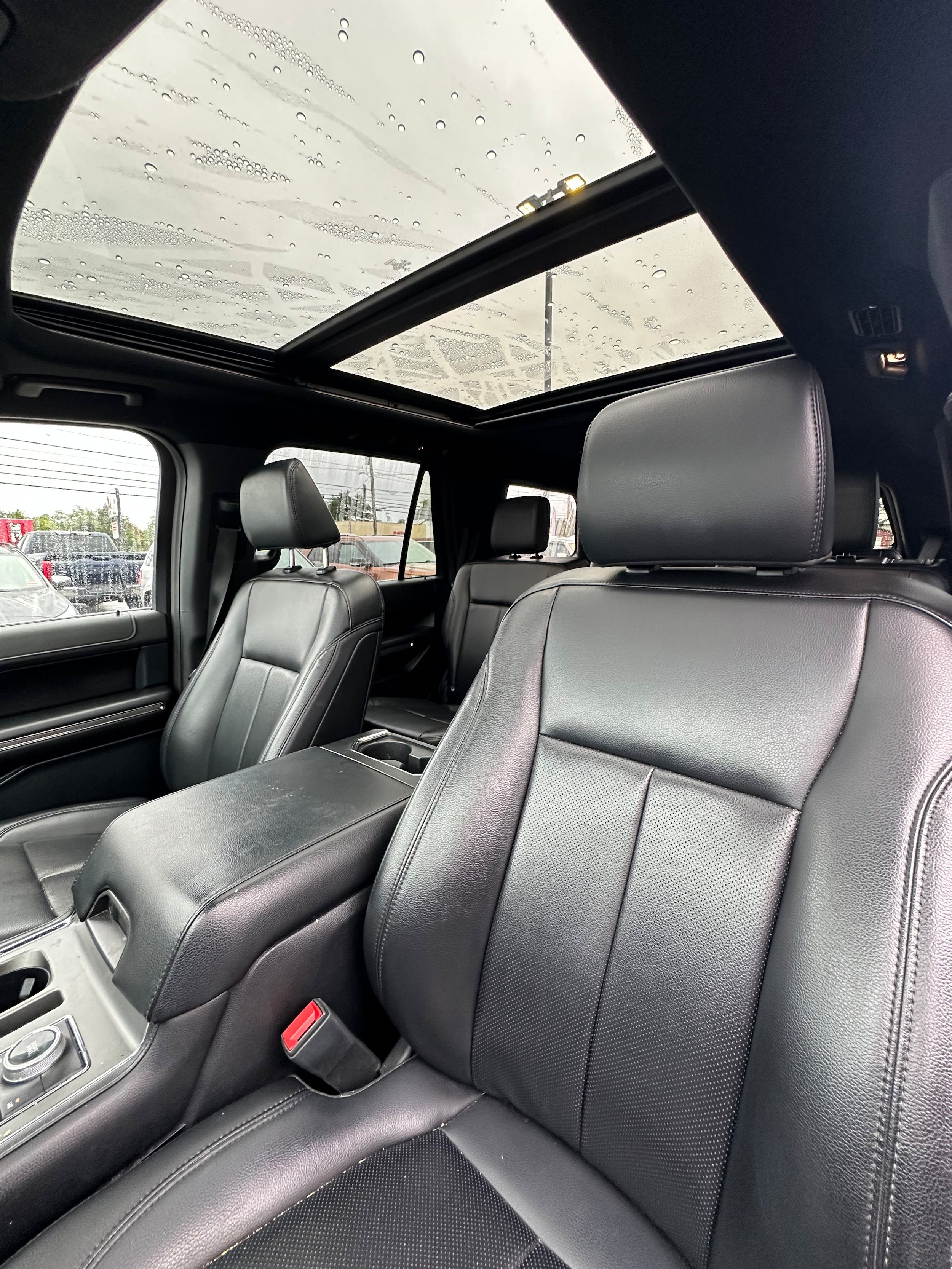 Used 2021 Ford Expedition XLT AWD/4WD image 17