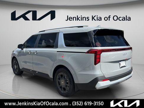 New 2026 Kia Carnival EX FWD image 5