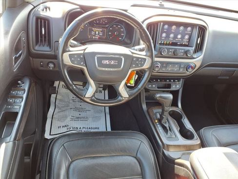 Used 2019 GMC Canyon Denali image 4