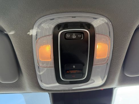 Used 2022 Hyundai Elantra SEL w/ Winter Weather Package image 19