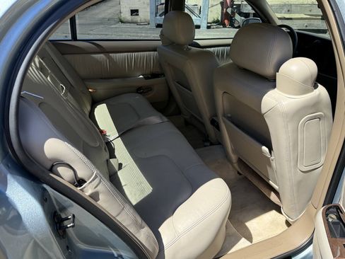 Used 2004 Buick Park Avenue w/ Prestige Feature Package FWD image 39
