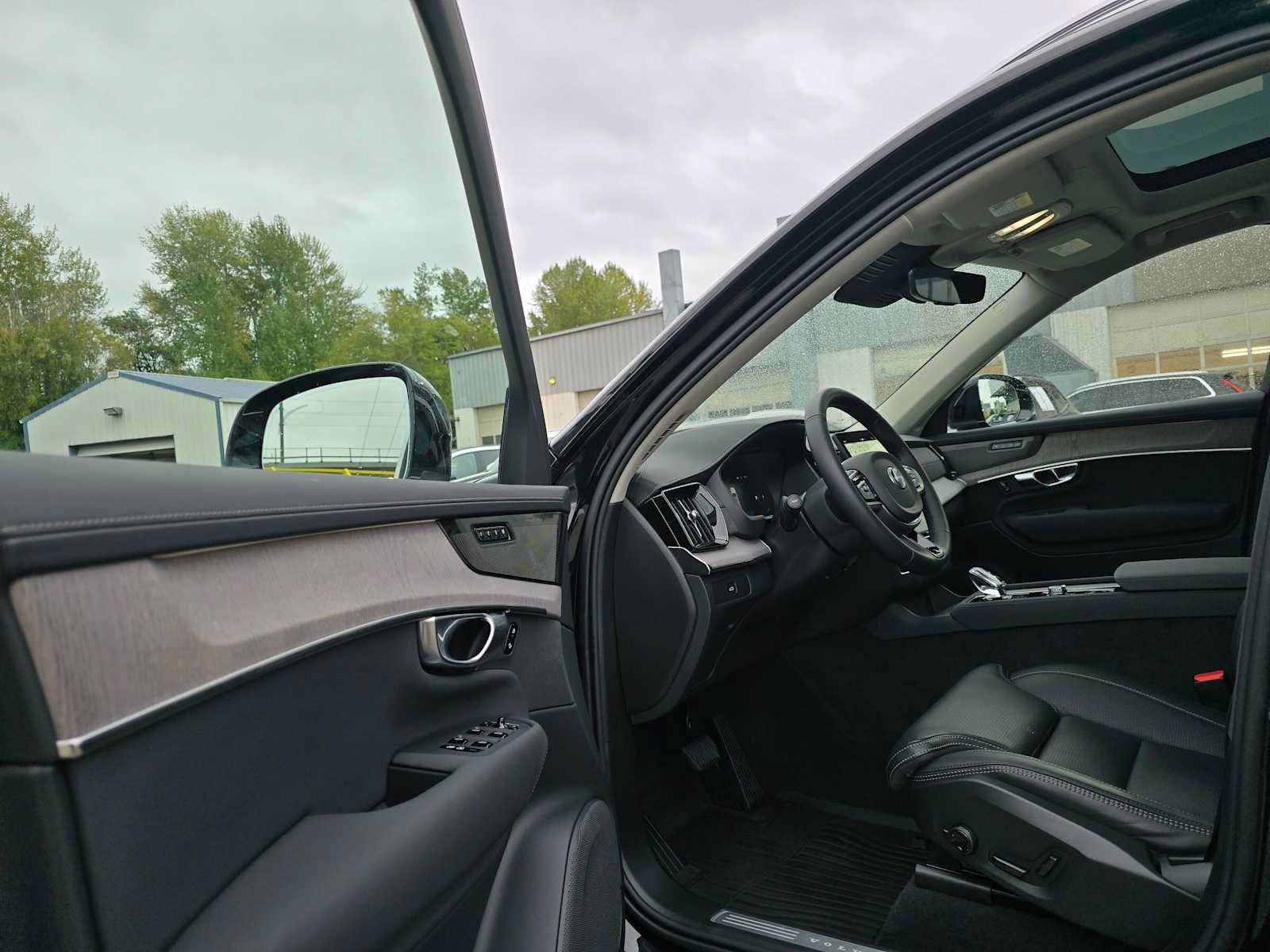 Used 2026 Volvo XC90 B6 Ultra w/ Protection Package AWD/4WD image 21