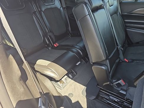 New 2025 Jeep Grand Cherokee L Altitude image 9