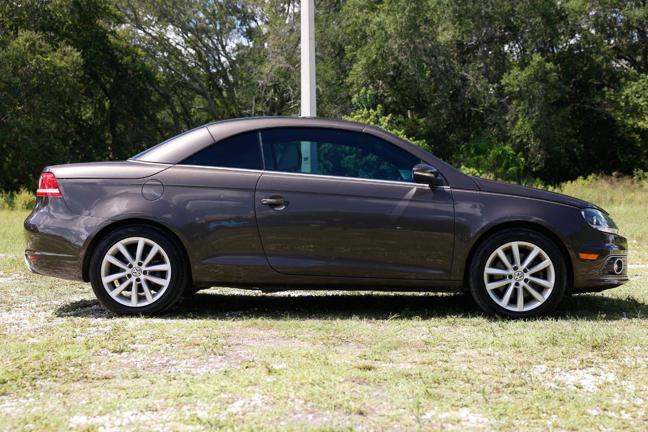 Used 2013 Volkswagen Eos Komfort FWD image 13