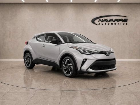 Used 2020 Toyota C-HR Limited FWD image 9