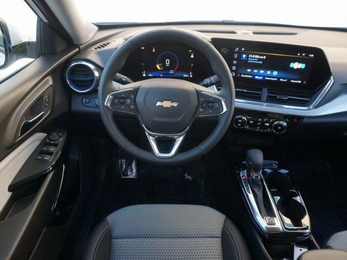 New 2026 Chevrolet Trax LT w/ Driver Confidence Package image 12