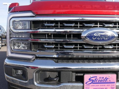 Used 2023 Ford F250 Lariat image 10