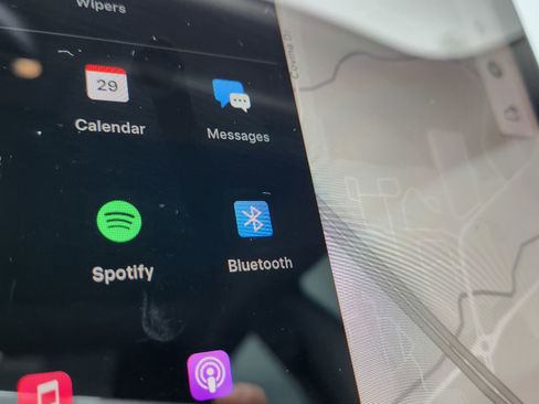 Used 2021 Tesla Model 3 Standard Range Plus image 8