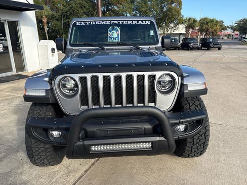 Used 2021 Jeep Wrangler Unlimited Rubicon AWD/4WD image 3