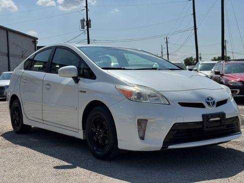 Used 2014 Toyota Prius Three FWD image 9