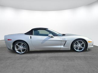 Used 2005 Chevrolet Corvette Convertible w/ Preferred Equipment Group video 2