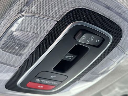 Certified 2023 Hyundai Elantra Limited FWD image 32