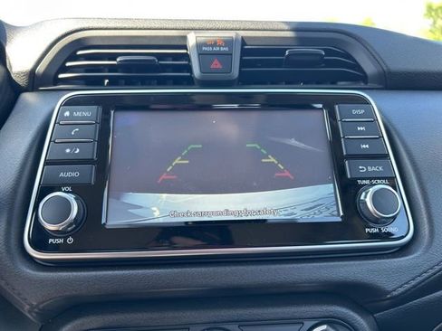 Used 2022 Nissan Versa S FWD image 18