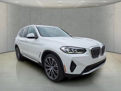 Used 2024 BMW X3 sDrive30i w/ Convenience Package RWD image 13