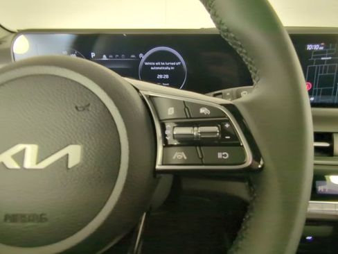 New 2026 Kia Seltos EX image 28