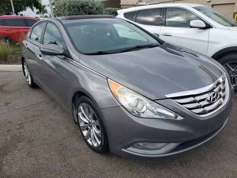 Used 2012 Hyundai Sonata SE w/ Navigation & Sunroof Pkg image 3