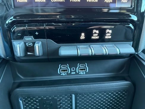 New 2026 RAM 1500 Big Horn AWD/4WD image 32
