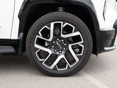 Used 2024 Chevrolet Silverado EV RST image 11