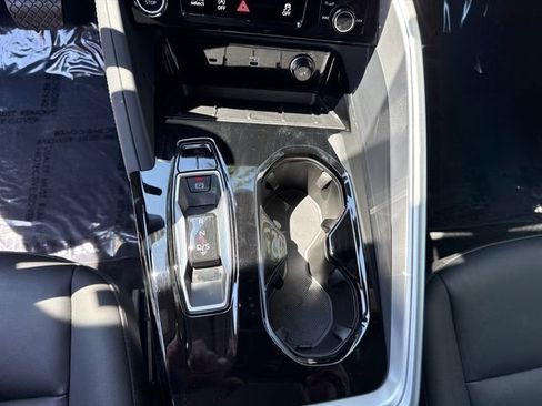Certified 2025 Audi Q5 Premium w/ Convenience Package AWD/4WD image 21