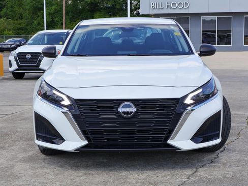 Used 2025 Nissan Altima 2.5 SV FWD image 23