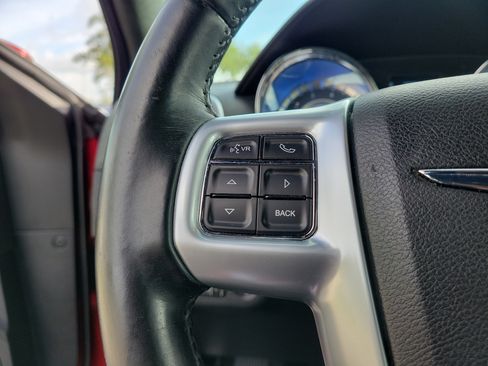 Used 2014 Chrysler 300 RWD image 23