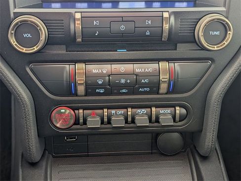 Used 2020 Ford Mustang Shelby GT500 w/ Technology Package image 21