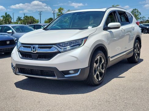 Used 2017 Honda CR-V Touring image 3