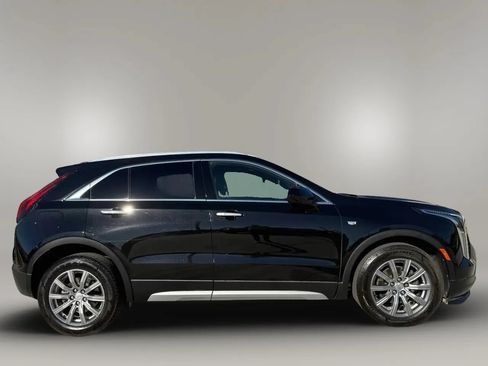 Used 2020 Cadillac XT4 Premium Luxury w/ Cold Weather Package AWD/4WD image 7