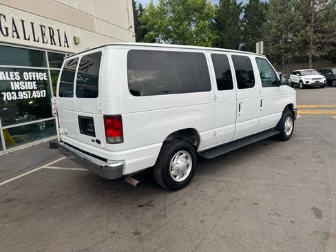 Used 2014 Ford E-350 and Econoline 350 XLT RWD image 14