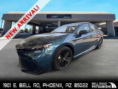 Used 2026 Toyota Camry SE FWD image 1