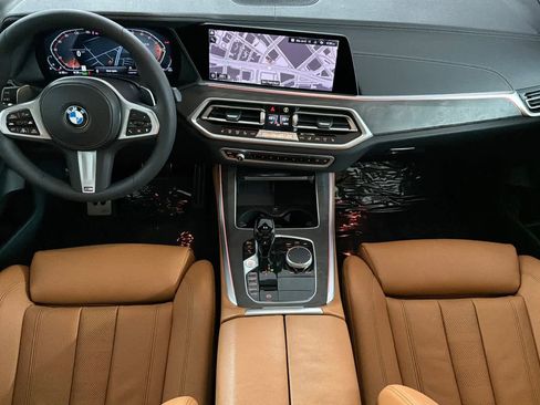 Used 2022 BMW X5 sDrive40i w/ M Sport Package image 3